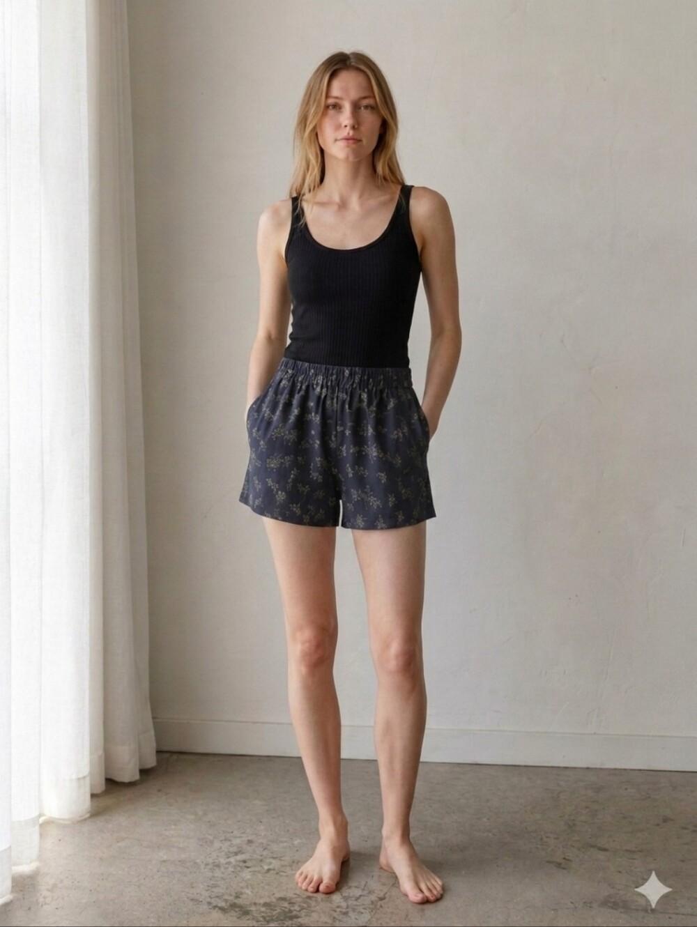 easel Charcoal Floral Jacquard Elastic Waist Shorts- NWT- Small